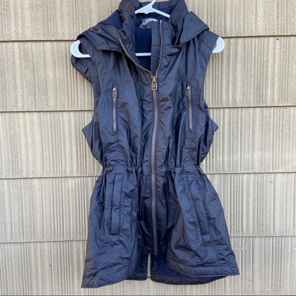 Athleta Rockview Vest in Navy size M - Picture 8 of 8